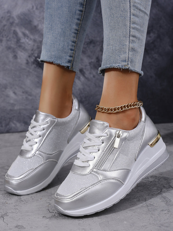 Damen  stylische Plateausneaker mit seitlichem Reißverschluss gepolstertem Komfortfußbett und dekorativen Metallic-Overlays Drune