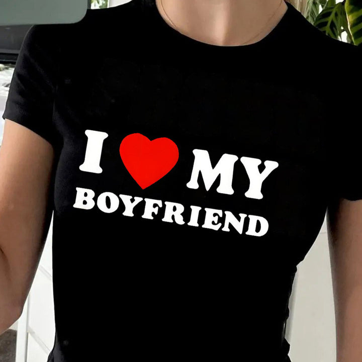 Damen Crop-T-Shirt mit animalistischem Lippenmotiv und auffälligem Schriftzug Drune