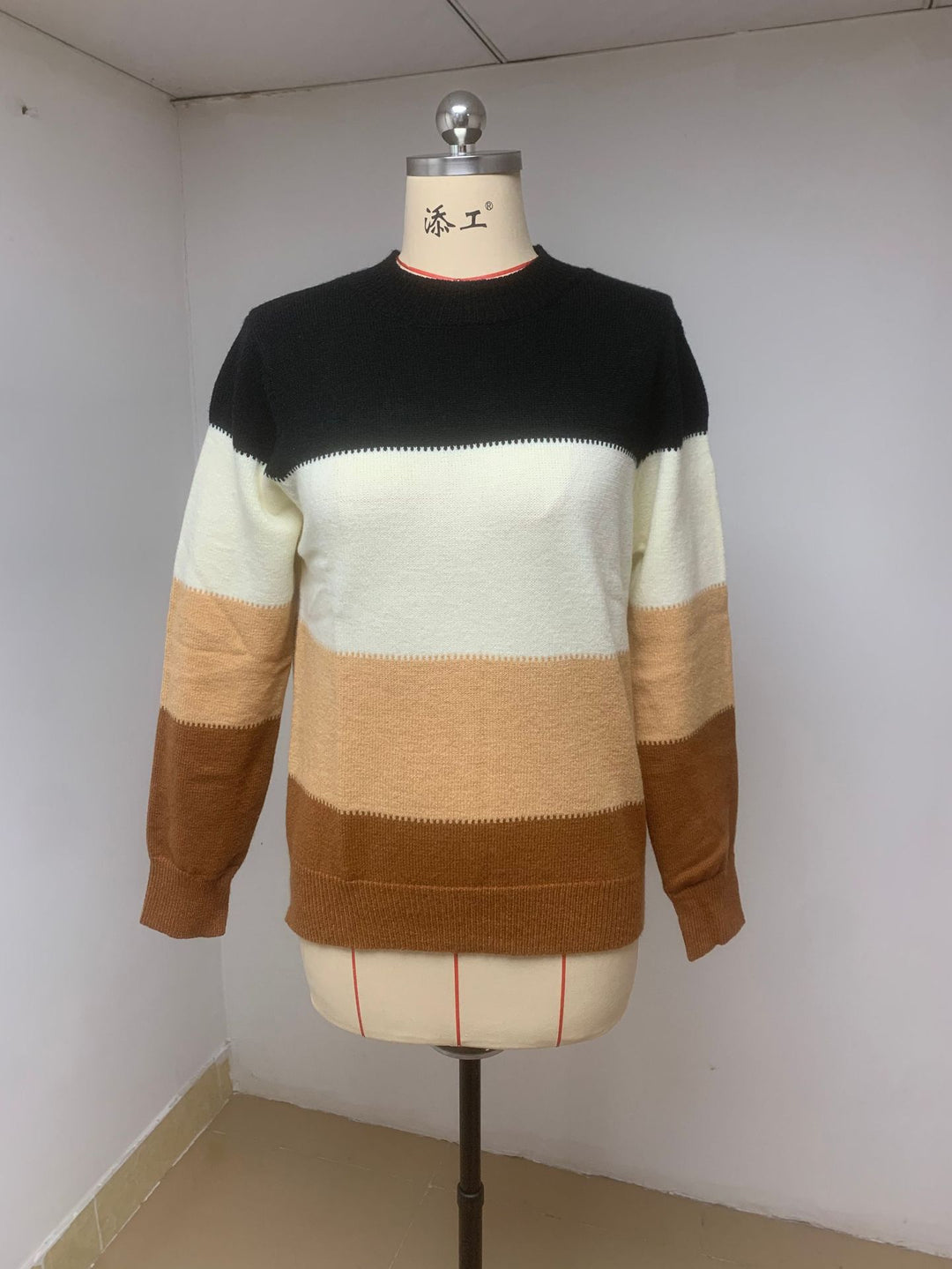 Damen Rundhals Strickpullover mit modernen Farbkombinationen Drune