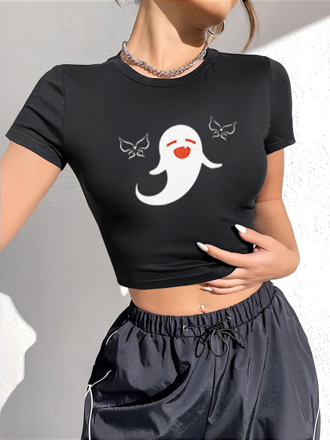 Damen cropped T-Shirt mit exklusivem Pferdemotiv und figurbetontem Schnitt Drune