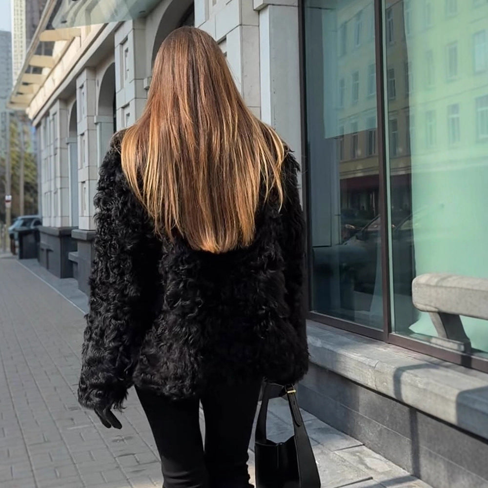 Damen Boxy-Kurzmantel aus gewelltem Faux-Fur mit strukturierter Wellenoptik und offener Front Drune