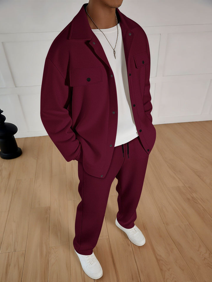 Herren zweiteiliges Overshirt-Lounge-Set mit aufgesetzten Klappentaschen, Kordelzug-Hose und feiner Waffelstruktur Drune