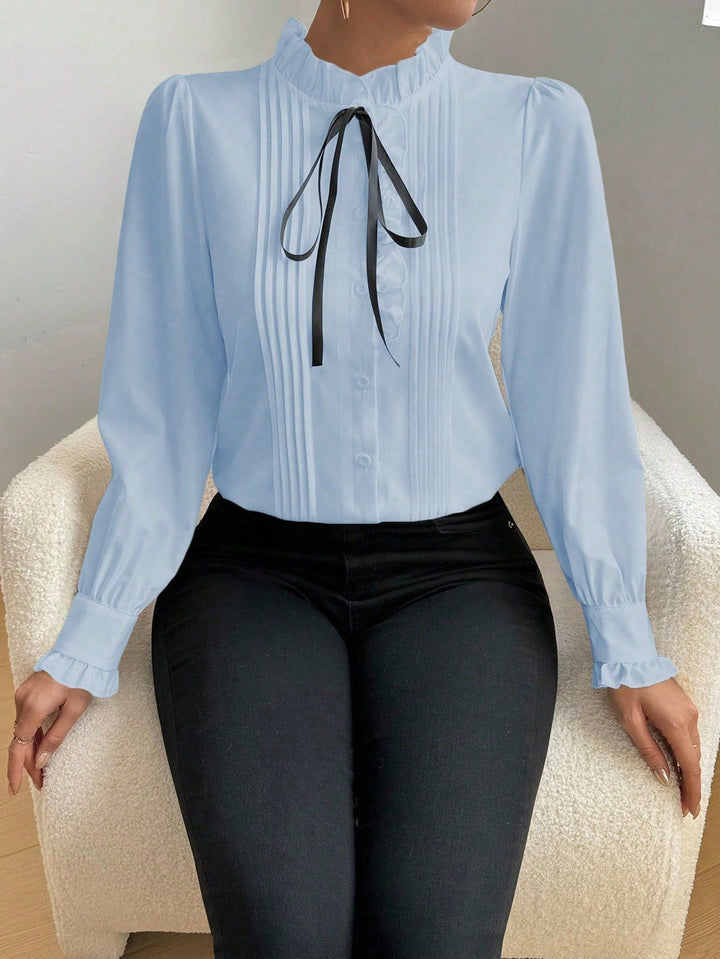 Damen Rüschenbluse mit Stehkragen, Längsfalten und Schleifenband Drune
