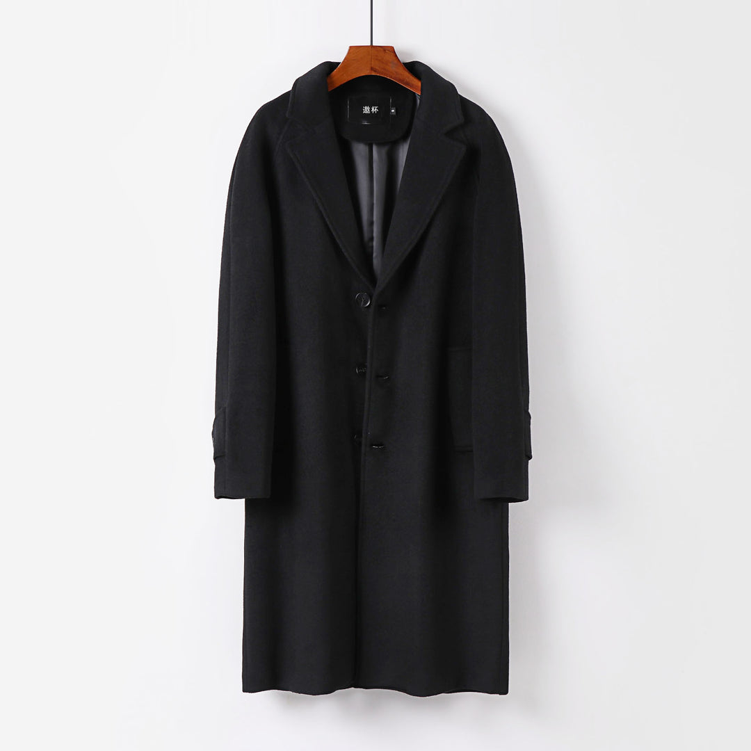 Herren Maxilanger Wollmantel mit cleanem Schnitt, schmalem Revers und innenliegendem Futter Drune