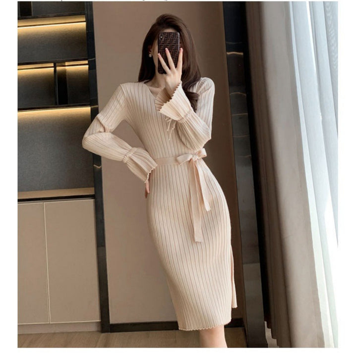 Damen Strickkleid mit eleganter Taillierung und Rippstruktur Drune