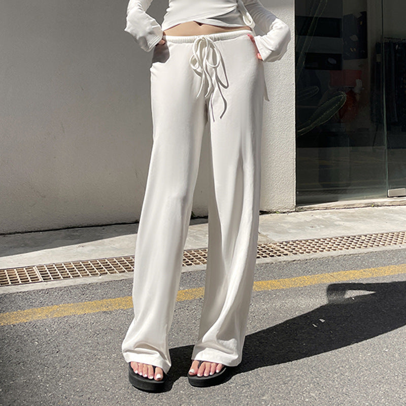 Damen nan Wickel-Cropped-Top mit tiefem V‑Ausschnitt, taillierter Wickelform und langen Glockenärmeln Drune