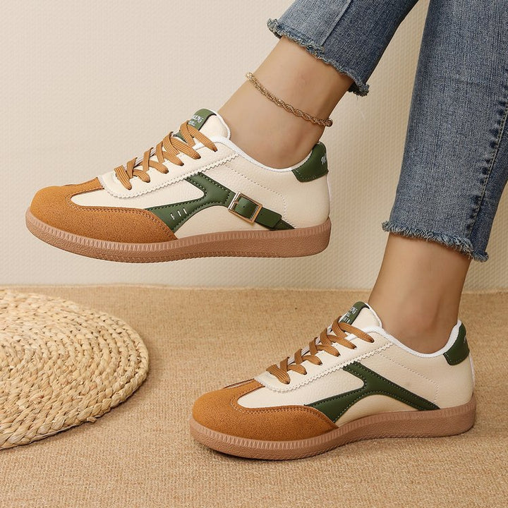 Damen Retro-Plateau-Sneaker mit Wildlederapplikationen und dekorativer Schnallenlasche Drune
