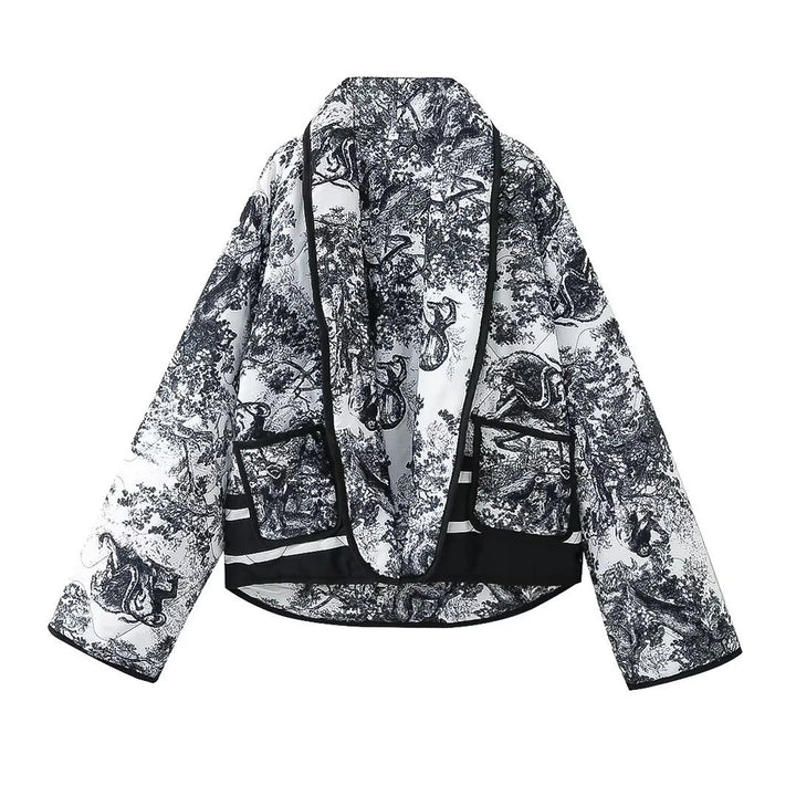 Damen Steppjacke im Kimono‑Stil mit Toile‑de‑Jouy Tierprint, Schalkragen und kontrastierenden aufgesetzten Taschen Drune