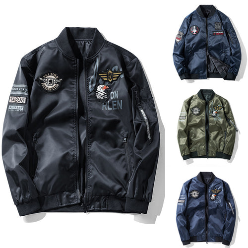 Herren Piloten-Bomberjacke mit Emblemapplikationen, leichtem Nylonaußenstoff und Ärmeltasche Drune