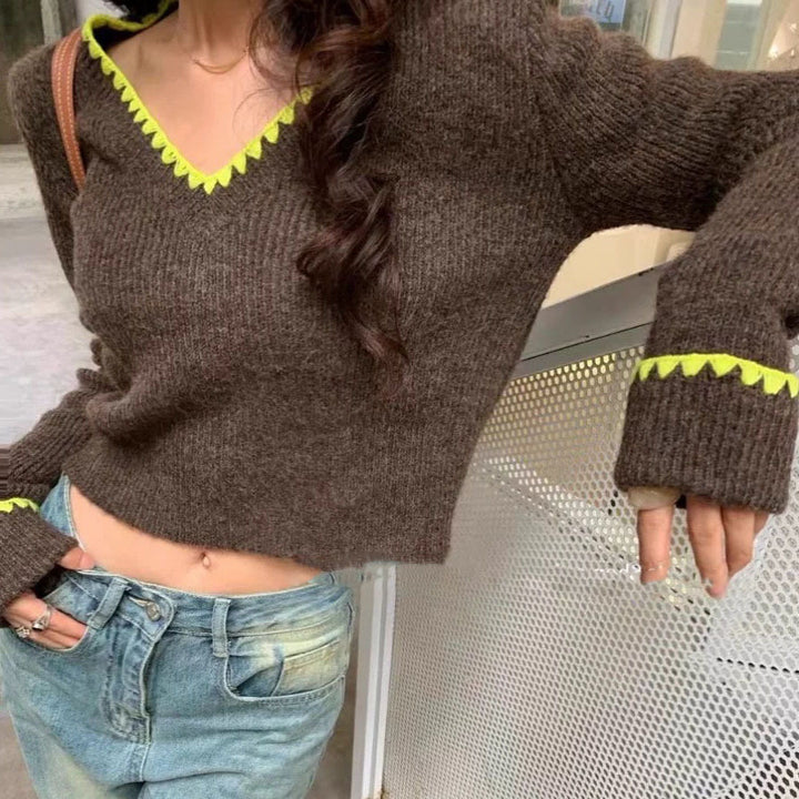Damen V-Ausschnitt Strickpullover mit dekorativen Abschlüssen Drune