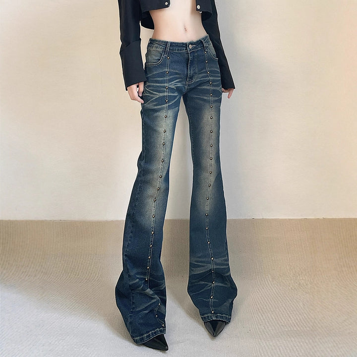 Damen Flared Jeans mit dekorativen Knopfdetails und herausragendem Denim-Finish Drune