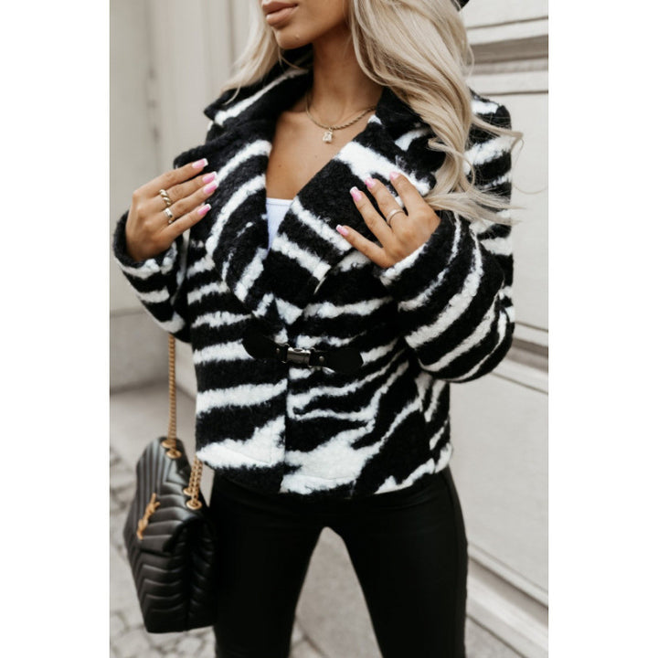 Damen Designer-Fleecejacke mit Leopardenmuster und eleganter Knopfdetail Drune