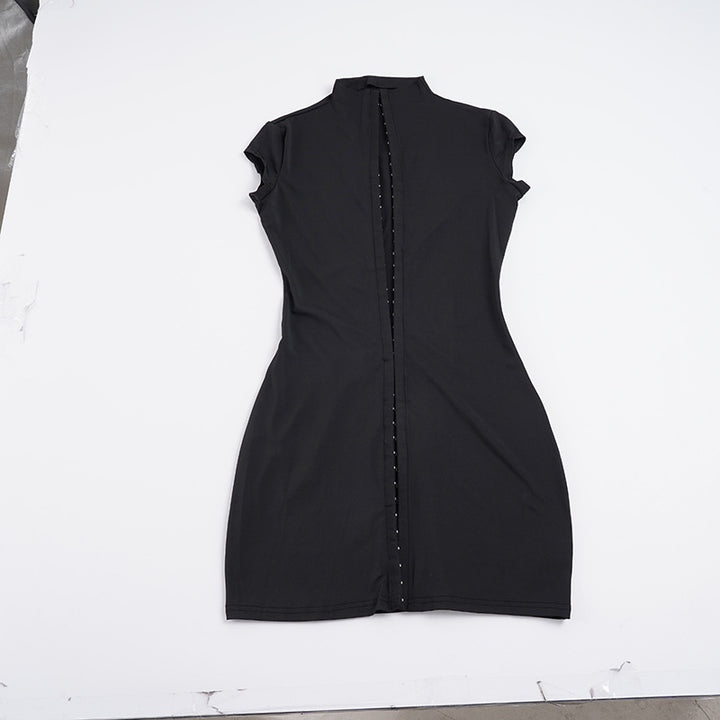 Damen figurbetontes Nachtkleid mit raffiniertem Stehkragen und Knopfleiste Drune
