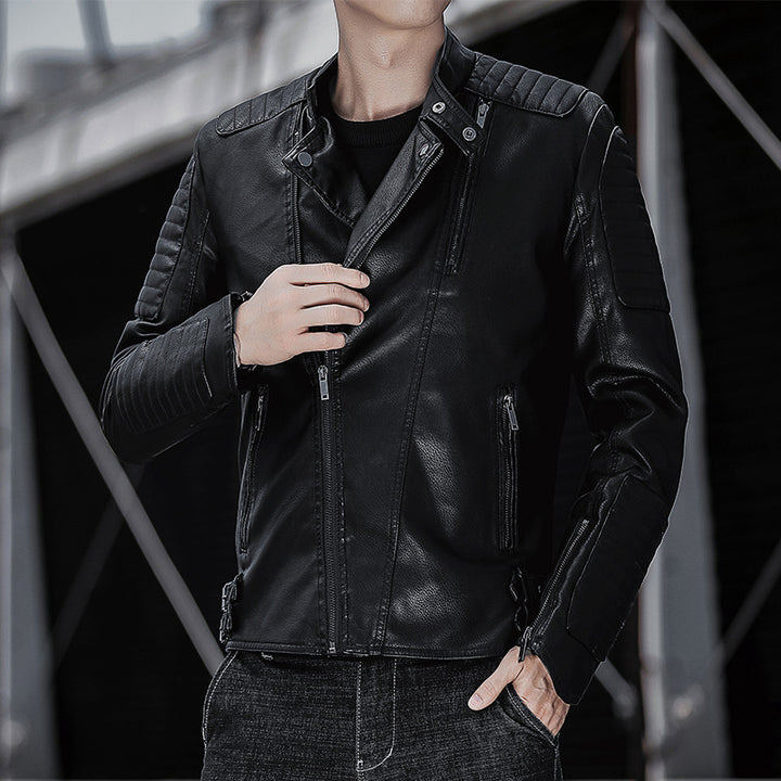 Herren Slim-Fit Kunstleder-Bikerjacke mit gesteppten Ärmelpaneelen, asymmetrischem Reißverschluss und Stehkragen Drune