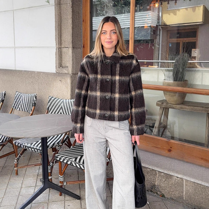 Damen Kurze karierte Bouclé‑Jacke mit kastiger Silhouette und Knopfleiste Drune