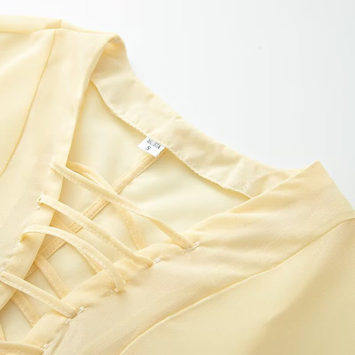 Damen Bluse mit elegantem Schnürdetail und weiten Ärmeln Drune