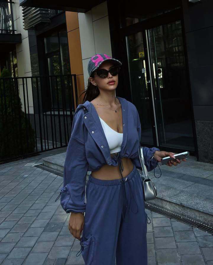 Damen lässiges Zweiteiler-Hoodie-Set mit verlängerter Kapuzenjacke und hochgeschnittener Taillen-Jogginghose Drune