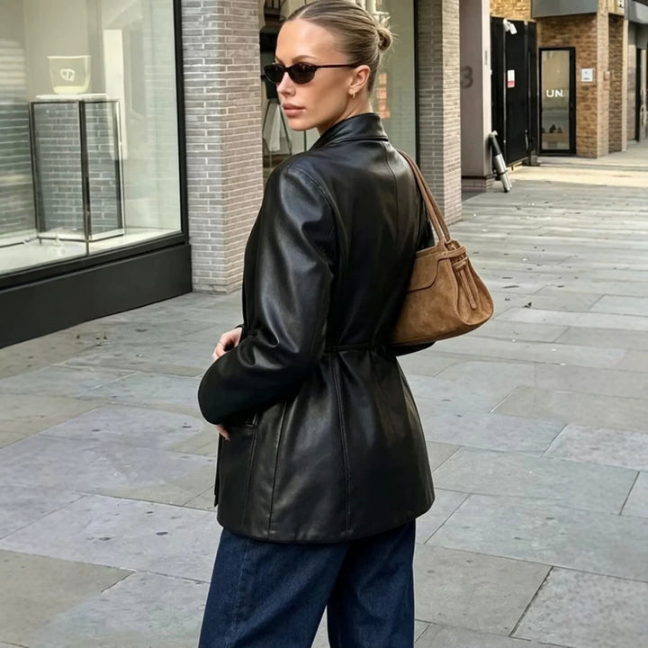 Damen Taillierter Wickelblazer aus Lederimitat mit ausgestelltem Saum Drune