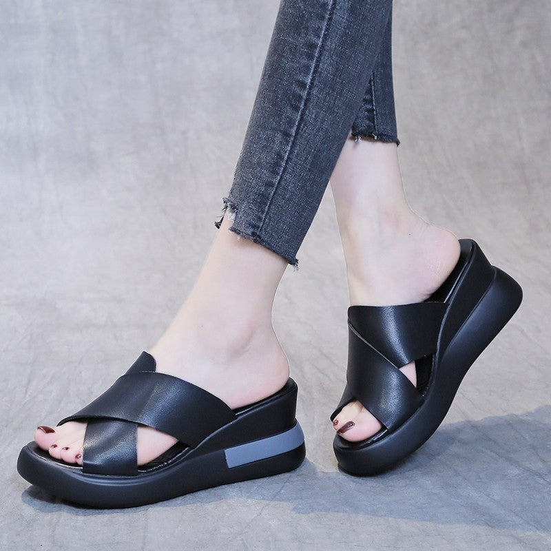 Damen nan Plateau-Pantolette mit überkreuzten Lederoptik-Riemen und ergonomischem Fußbett Drune