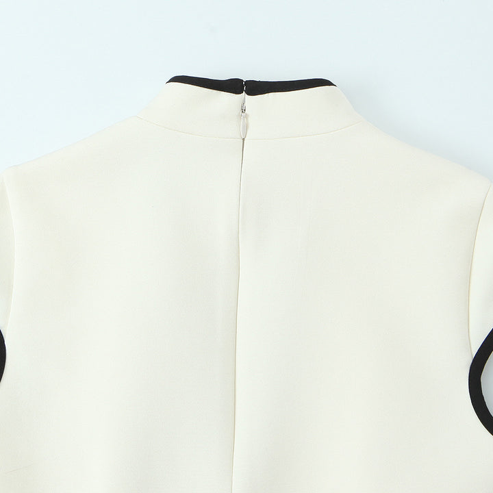 Damenkleid mit innovativem Schlüsselstell-Ausschnitt und figurbetontem Schnitt Drune