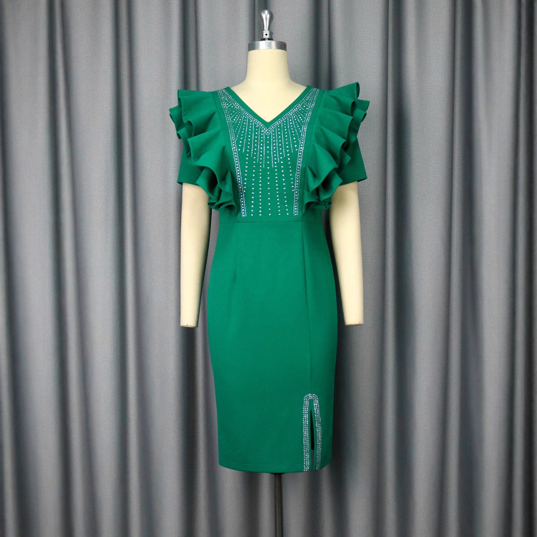 Damen figurbetontes Kleid mit voluminösen Rüschen und Strassakzenten Drune