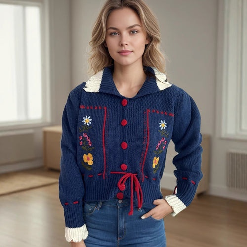 Damen Strickjacke mit floralen Stickereien und dekorativen Knöpfen Drune