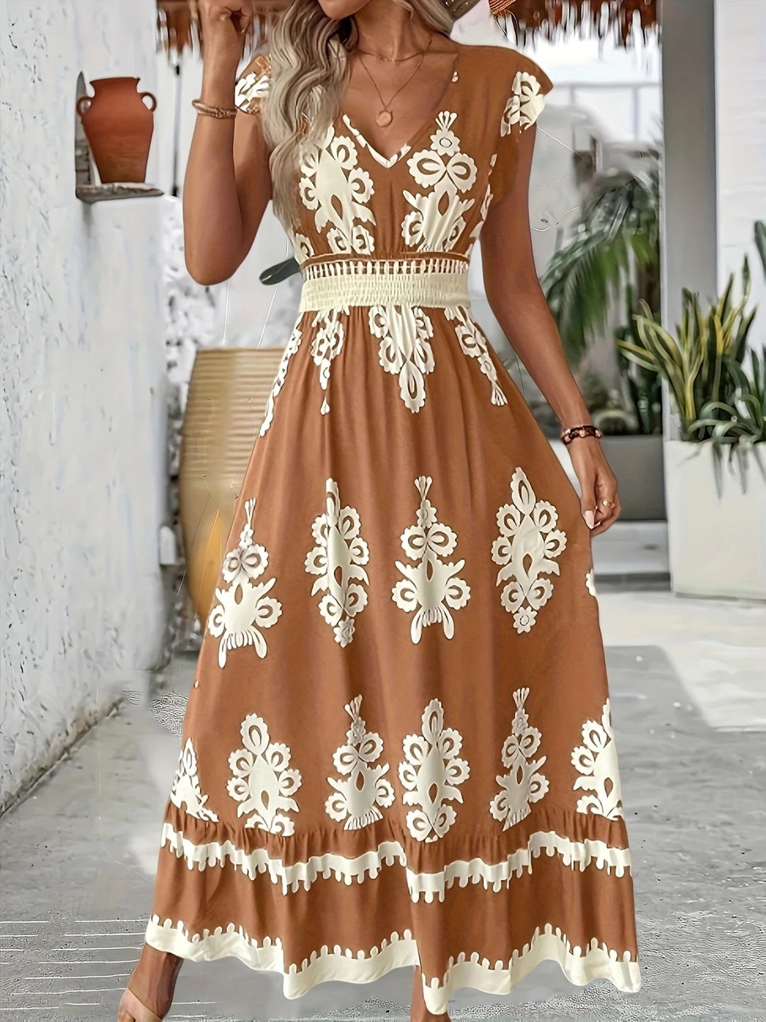 Damen Maxikleid mit einzigartigem grafischen Muster und elastischem Tailleneinsatz Drune
