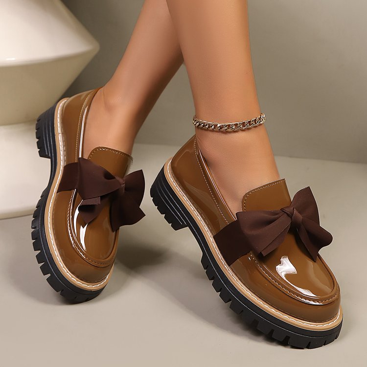 Damen  Lack-Optik Loafer mit massiver Profilsohle und großer Stoffschleife Drune