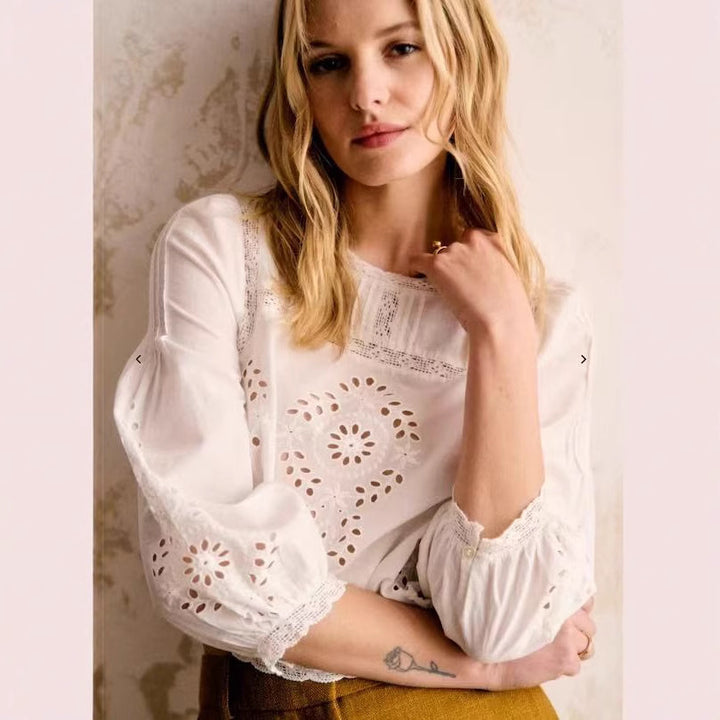 Damen Bluse mit aufwendigen Lochstickereien und Rüschendetails Drune
