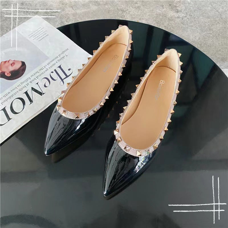 Frauen Ballerinas mit spitzem Zehen und Nietenrand Drune