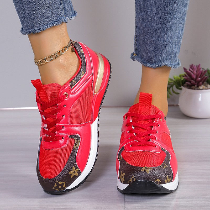 Damen Plateau-Sneakers mit atmungsaktivem Mesh, gepolsterter Innensohle und dekorativem Logomuster-Besatz Drune
