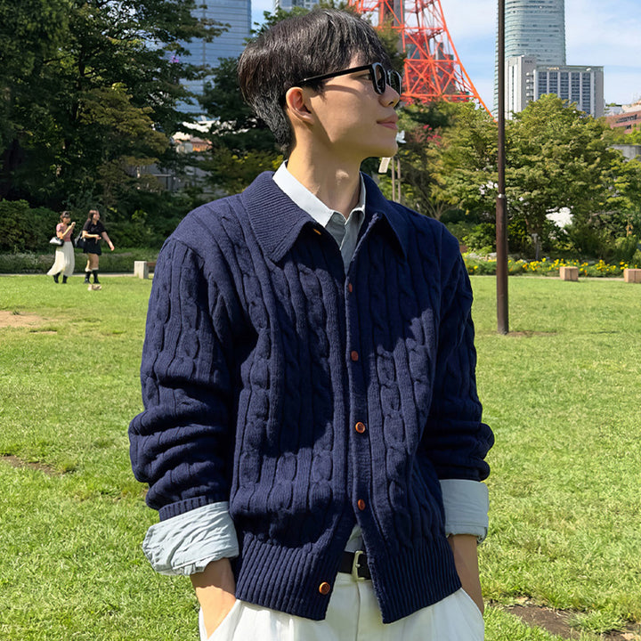 Herren Strickjacke mit Zopfmuster, Hemdkragen und durchgehender Knopfleiste Drune
