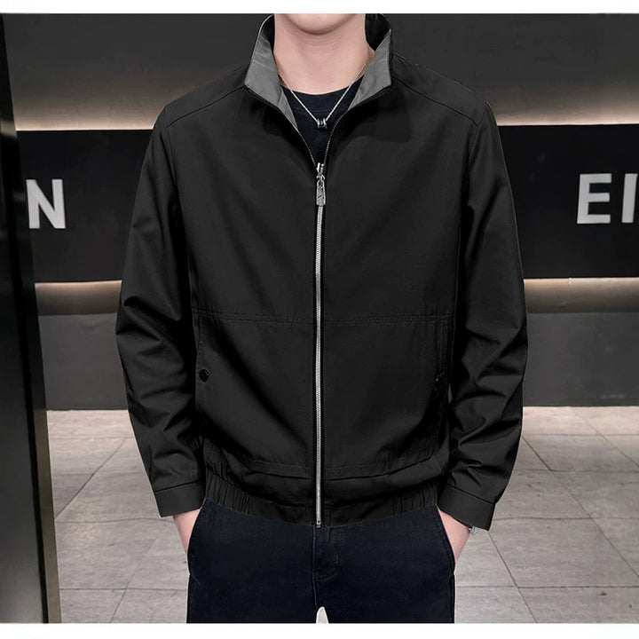 Herren Minimalistische City-Zipjacke aus Mikrofaser mit Stehkragen, verdeckten Taschen und elastischem Saum Drune