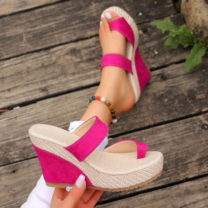 Damen Keil-Sandalen mit breiten Riemen und komfortablem Fußbett Drune