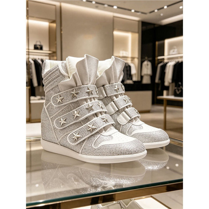 Damen Keil-Sneaker mit verstecktem Absatz, Strassbesatz und Sternnieten Drune