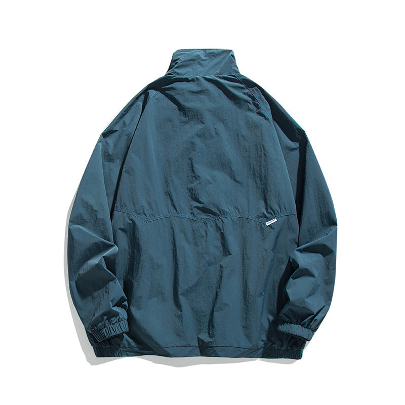Herren Leichte Oversize-Fieldjacke aus technischem Nylon mit Stehkragen, verdecktem Reißverschluss und Pattentaschen Drune
