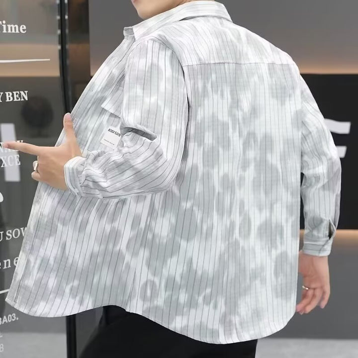Herren Hemdjacke mit vertikalen Nadelstreifen und aufgesetzten Brusttaschen Drune