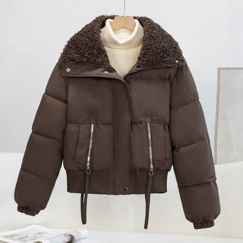 Damen Kurz geschnittene Pufferjacke mit Teddykragen, Reißverschlusstaschen und Rippbündchen Drune