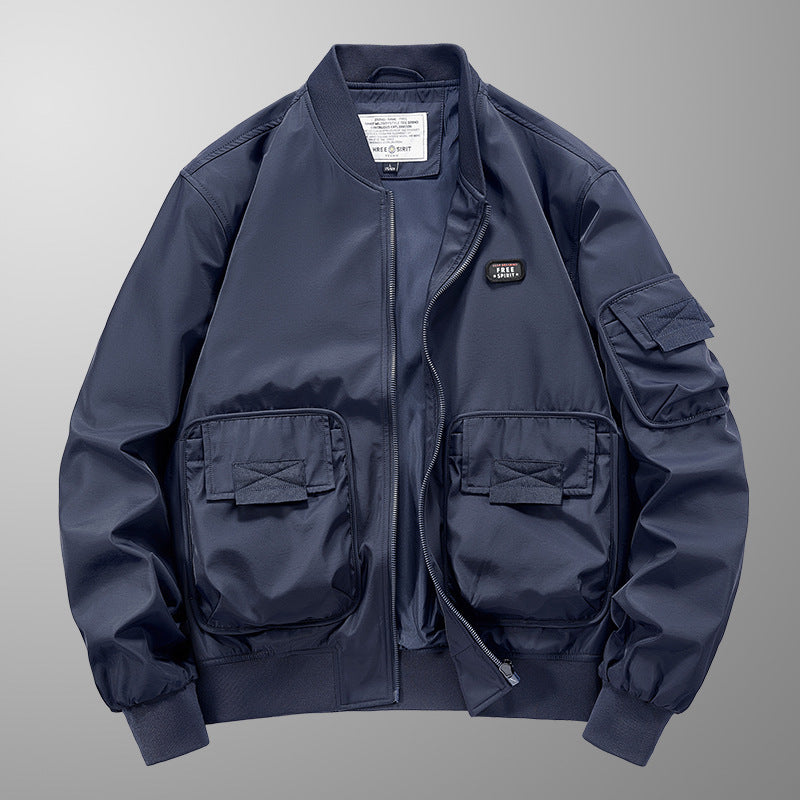 Herren Leichte Nylon-Bomberjacke im Utility‑Stil mit großen Fronttaschen und Ärmeltasche Drune
