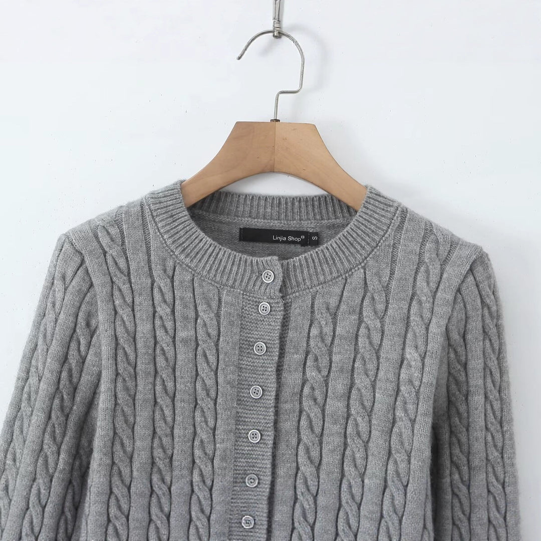 Damen Strickjacke mit Zopfmuster, Knopfleiste und Spitzenvolant Drune