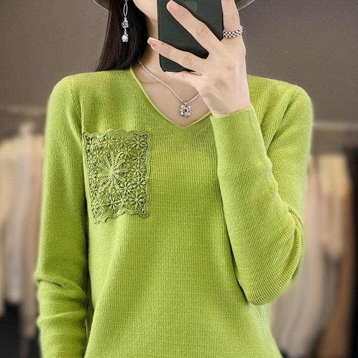 Damen Kaschmir‑Optik V‑Ausschnittpullover mit floraler Häkelapplikation Drune