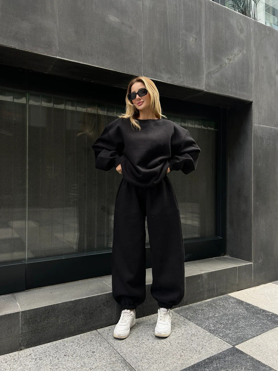 Damen Oversize-Crewneck und High-Waist Tunnelzug-Jogginghose Set aus weichem French-Terry Drune