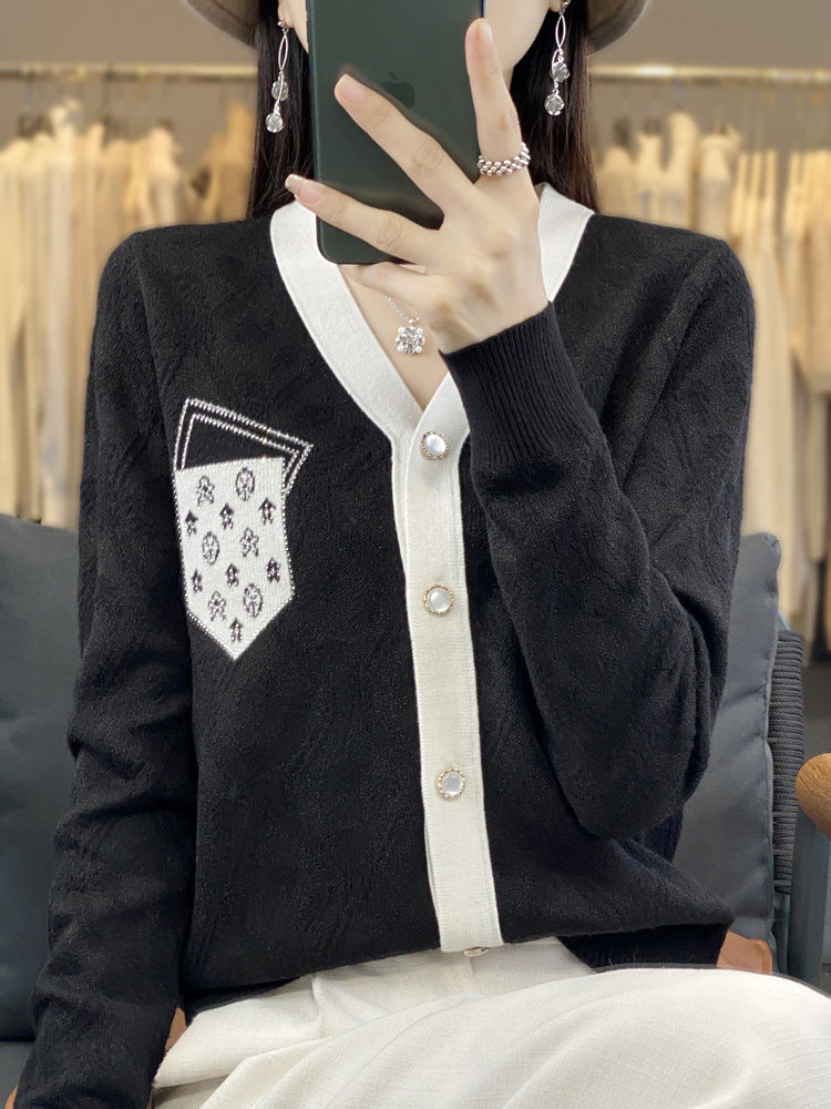 Damen Kurzgeschnittener V‑Neck-Cardigan mit Perlmuttknöpfen und kontrastierter Brusttasche Drune