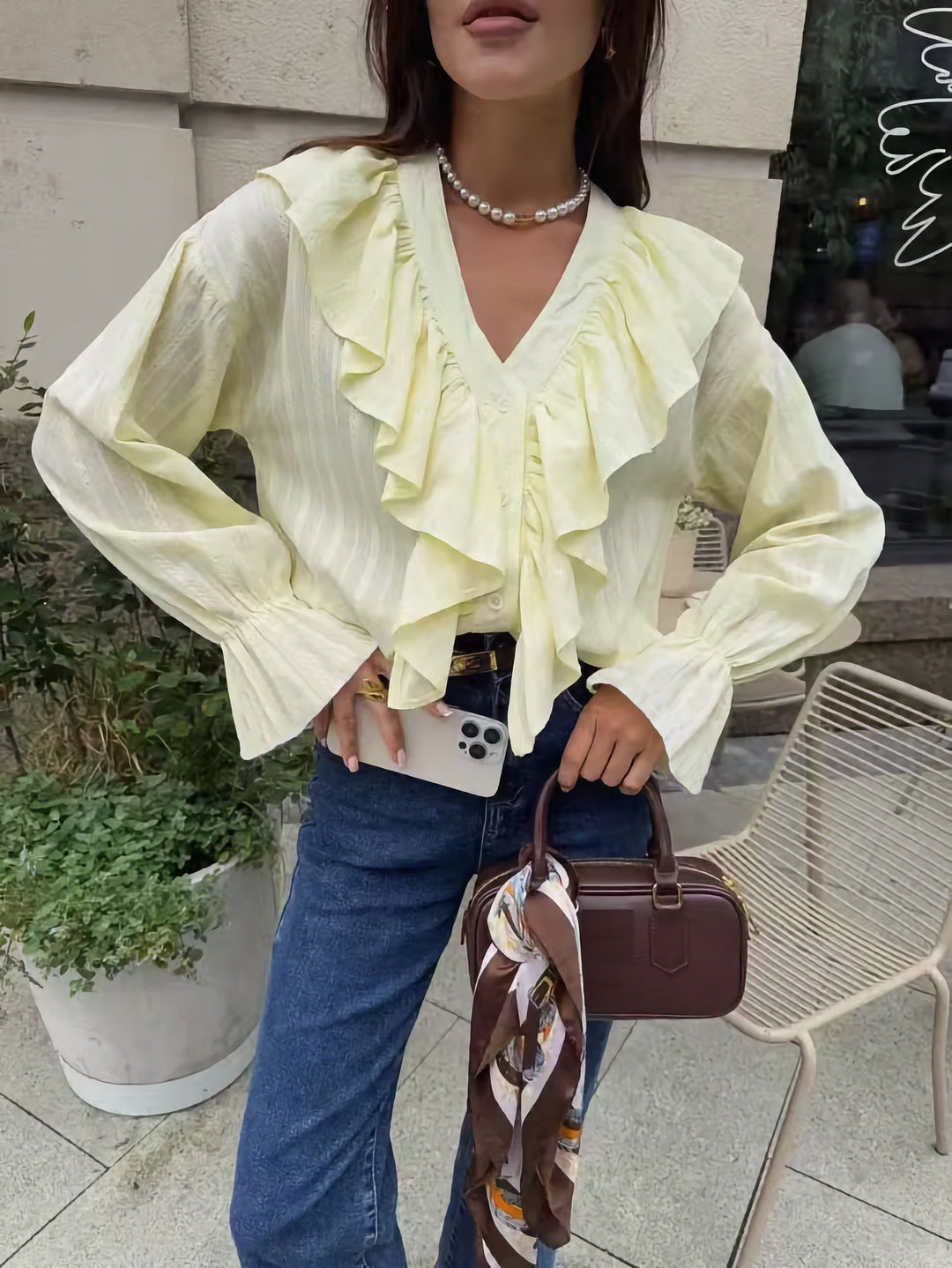 Damen Bluse mit Rüschen und Knopfleiste Drune