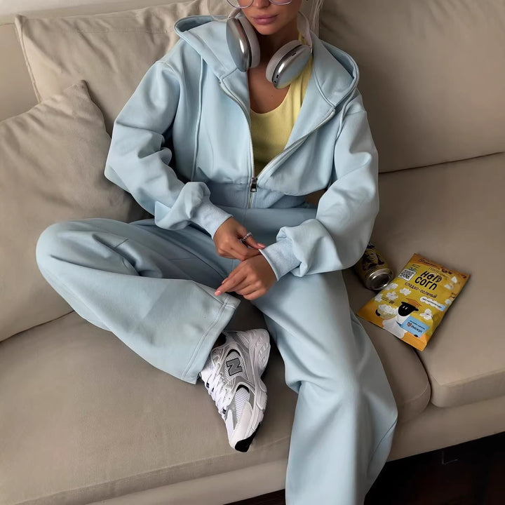 Damen gekürztes Reißverschluss-Hoodie mit Kapuze und hochgeschnittene Relax-Jogginghose mit elastischem Bund Drune