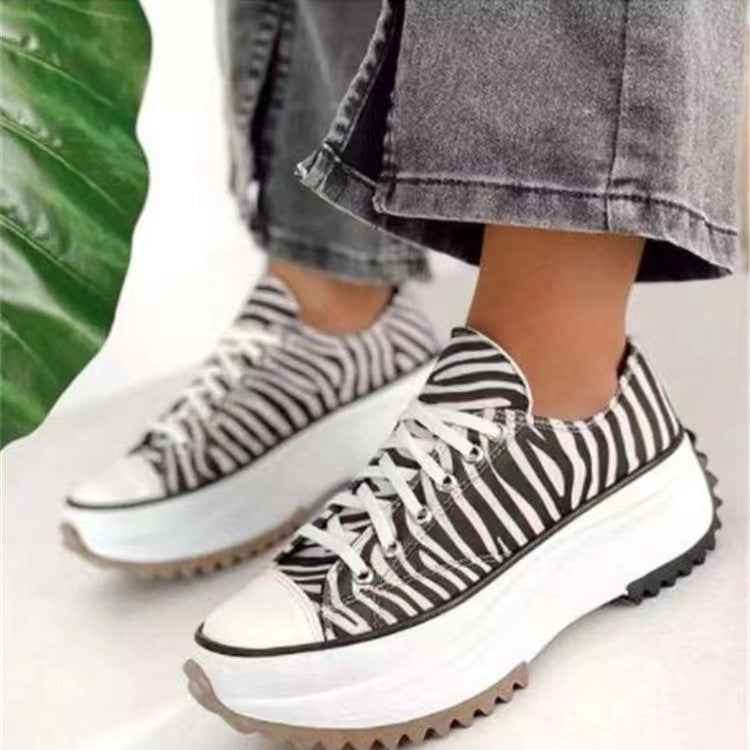 Damen nan Plateausneaker mit gezahnter Profilsohle, Canvas-Obermaterial und verstärkter Zehenkappe Drune
