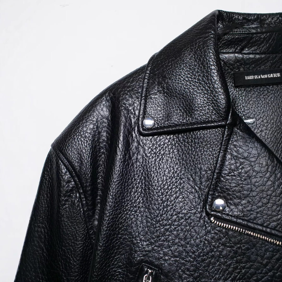 Damen Kurz geschnittene Biker-Lederjacke mit tailliertem Gürtel, asymmetrischer Reißverschluss und Strukturleder Drune
