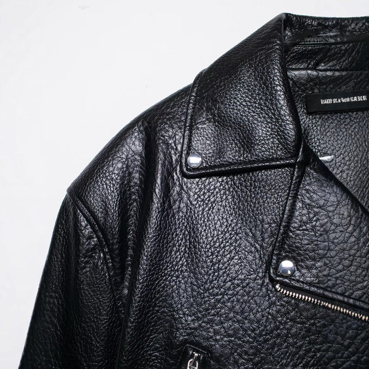 Damen Kurz geschnittene Biker-Lederjacke mit tailliertem Gürtel, asymmetrischer Reißverschluss und Strukturleder Drune