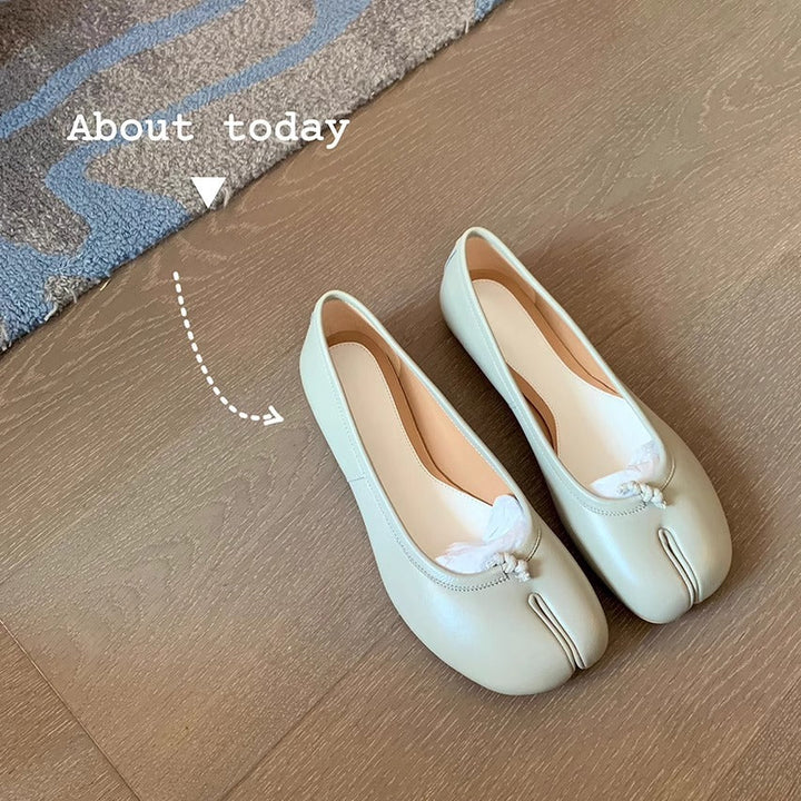Damen Ballerinas mit glänzender Oberflächenstruktur und zierlicher Schleifenverzierung Drune