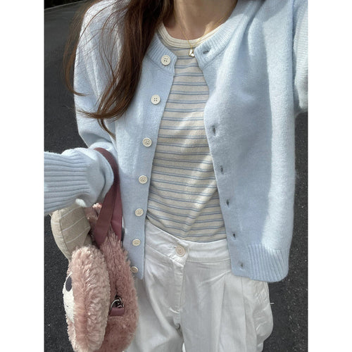 Damen kuschelige Strickjacke mit elegantem Rundhalsausschnitt und edlen Knopfdetails Drune